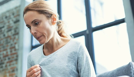 Гормональные горки: почему мы сильнее потеем из-за стресса, ПМС и диет?